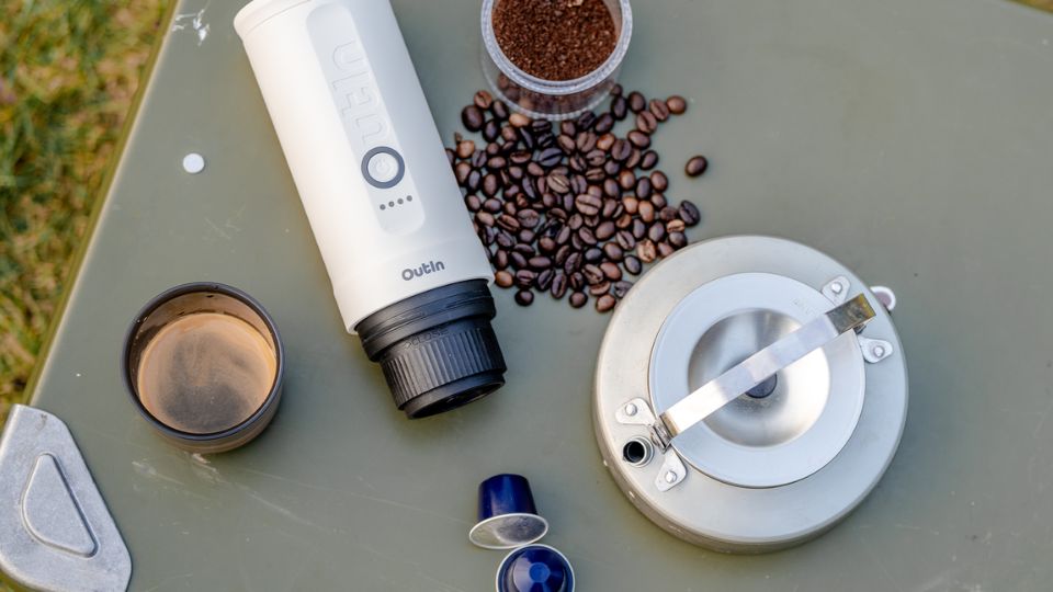 OutIn Nano Pearl White on a picnic table outdoors